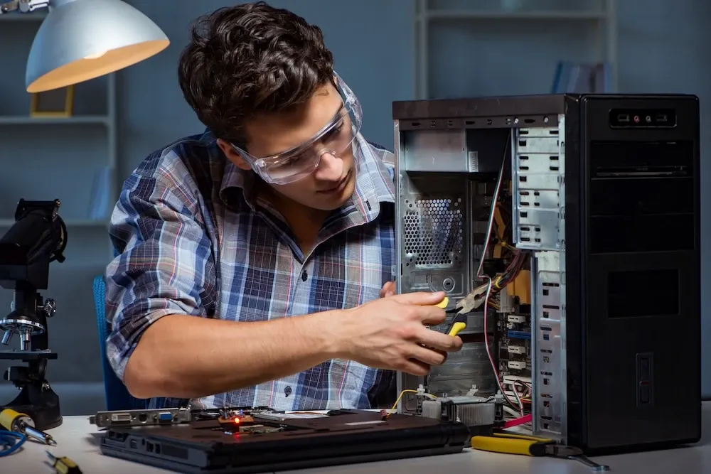 Qué es SMR (Sistemas Microinformáticos y Redes): guía para entender el ciclo