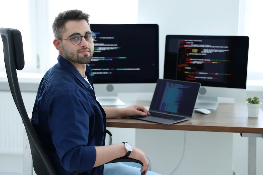 FP Informática vs Bootcamp: ¿Qué elegir en 2026?
